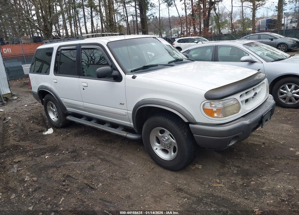 2000 FORD EXPLORER XLT VIN: 1FMZU63E2YZB30225