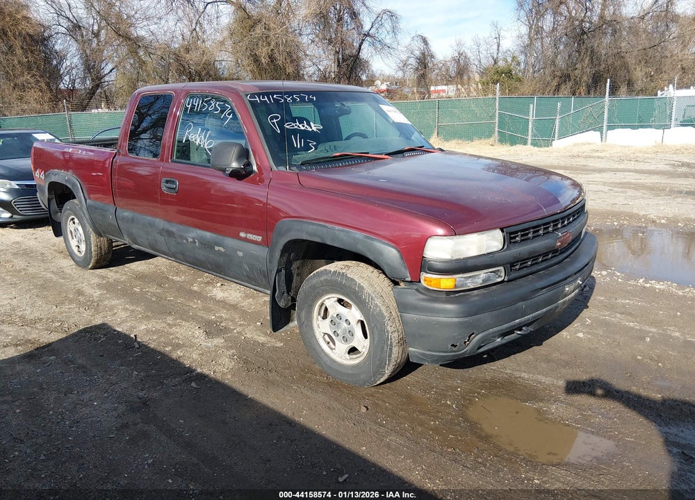 2002 CHEVROLET SILVERADO 1500 LS VIN: 2GCEK19T521103263