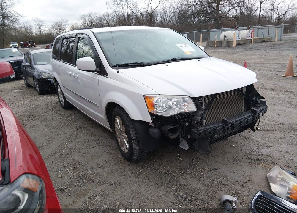 2014 CHRYSLER TOWN & COUNTRY TOURING VIN: 2C4RC1BG8ER195132