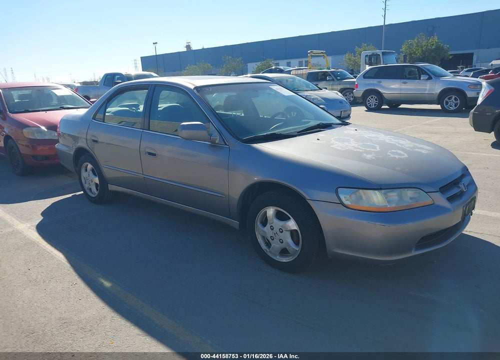 2000 HONDA ACCORD 2.3 EX VIN: JHMCG6670YC028468