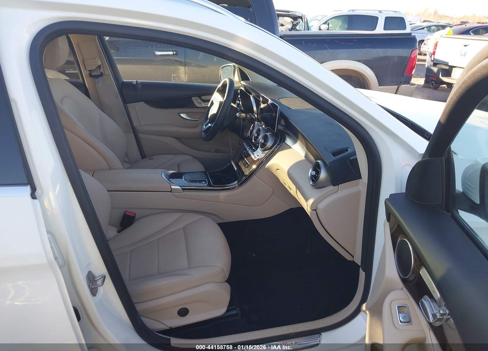 2020 MERCEDES-BENZ GLC 300 VIN: WDC0G8DB0LF717340