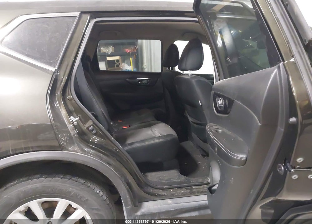 2017 NISSAN ROGUE SV VIN: JN8AT2MV8HW277926