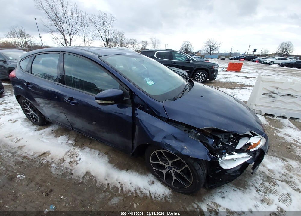 2017 FORD FOCUS SEL VIN: 1FADP3M24HL340987