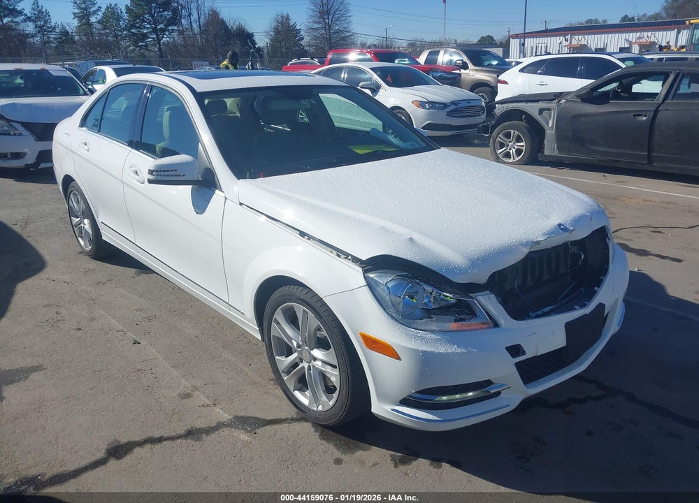 2013 MERCEDES-BENZ C 300 LUXURY 4MATIC VIN: WDDGF8AB1DF973716