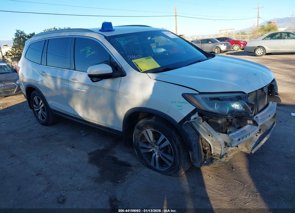 2018 HONDA PILOT EX VIN: 5FNYF5H33JB030240