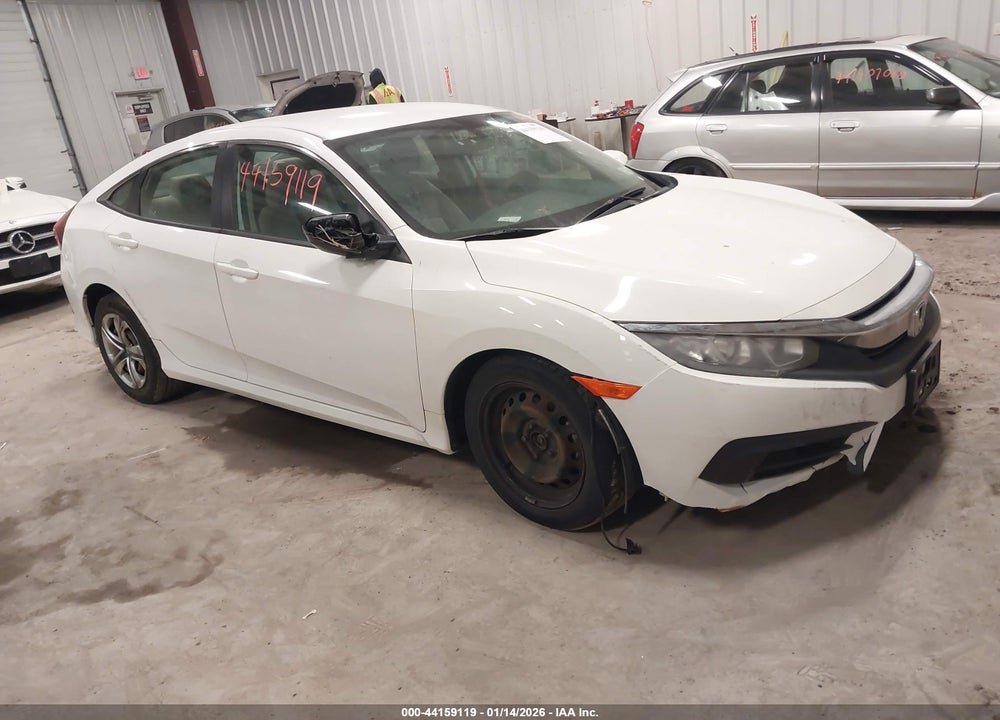 2018 HONDA CIVIC LX VIN: 2HGFC2F52JH514866