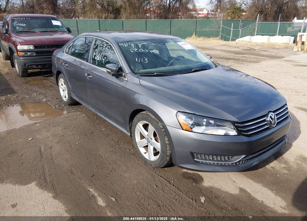 2013 VOLKSWAGEN PASSAT 2.5L SE VIN: 1VWBP7A37DC105996