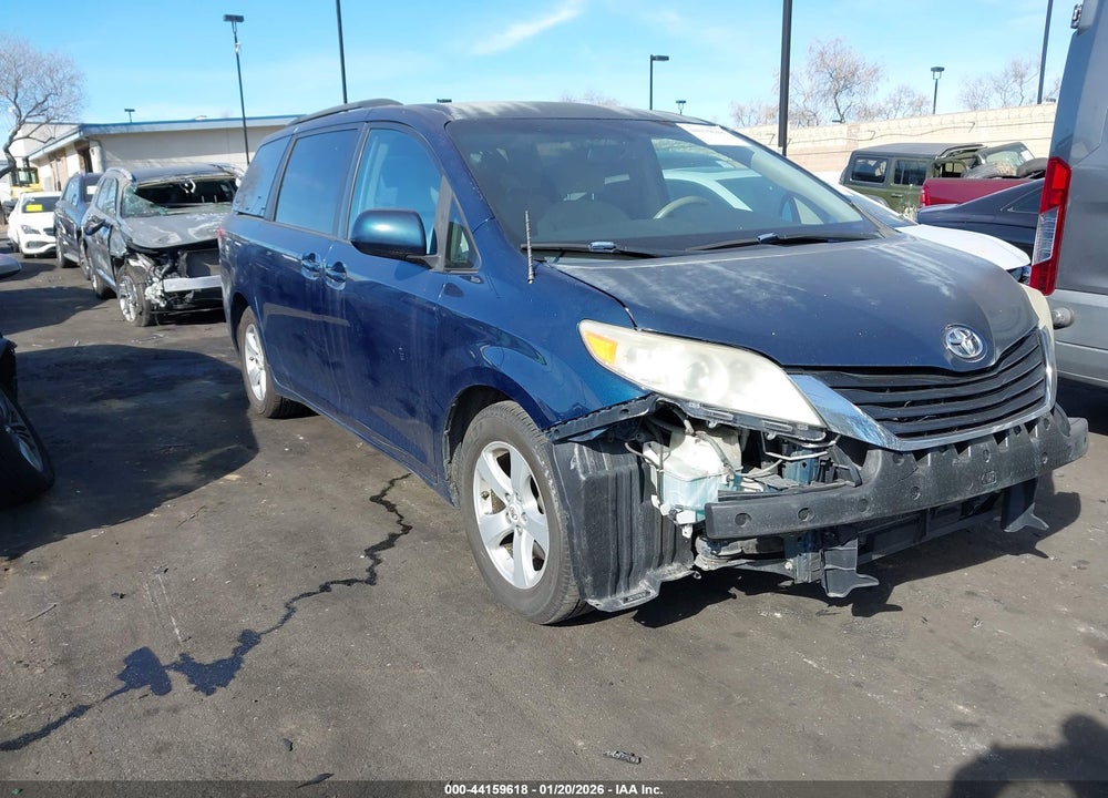 2011 TOYOTA SIENNA LE V6 VIN: 5TDKK3DC4BS036931