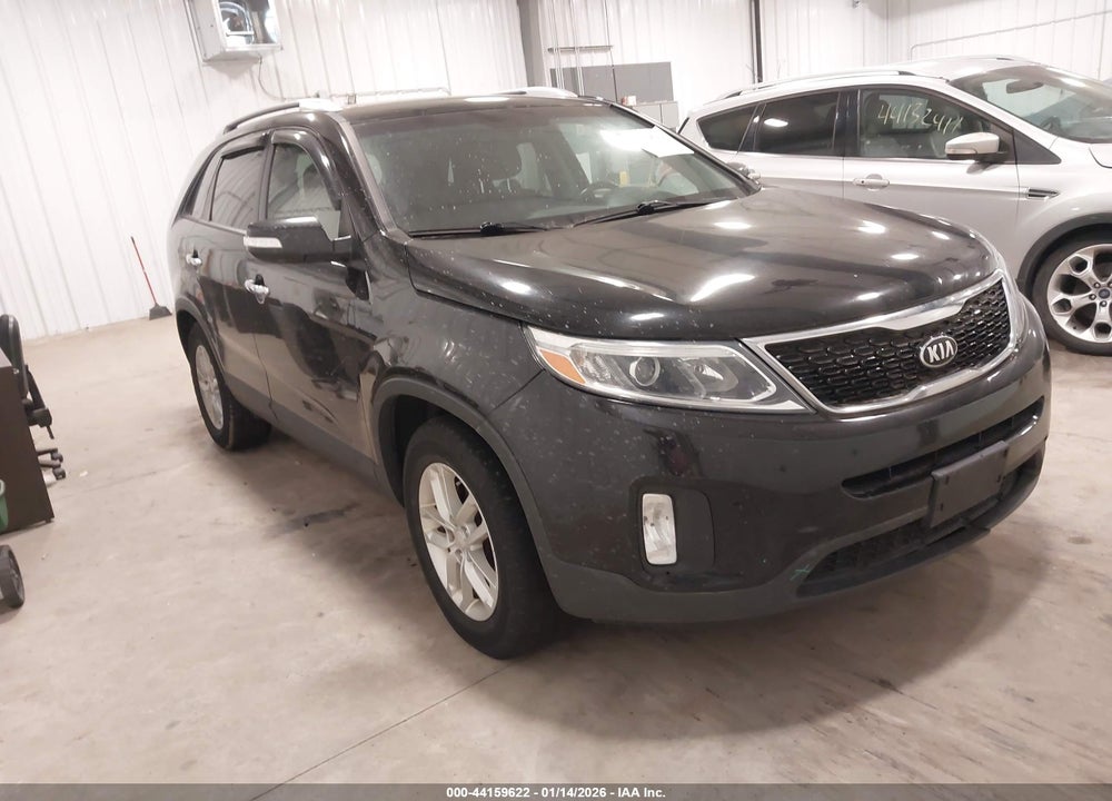 2014 KIA SORENTO LX VIN: 5XYKT3A64EG479447