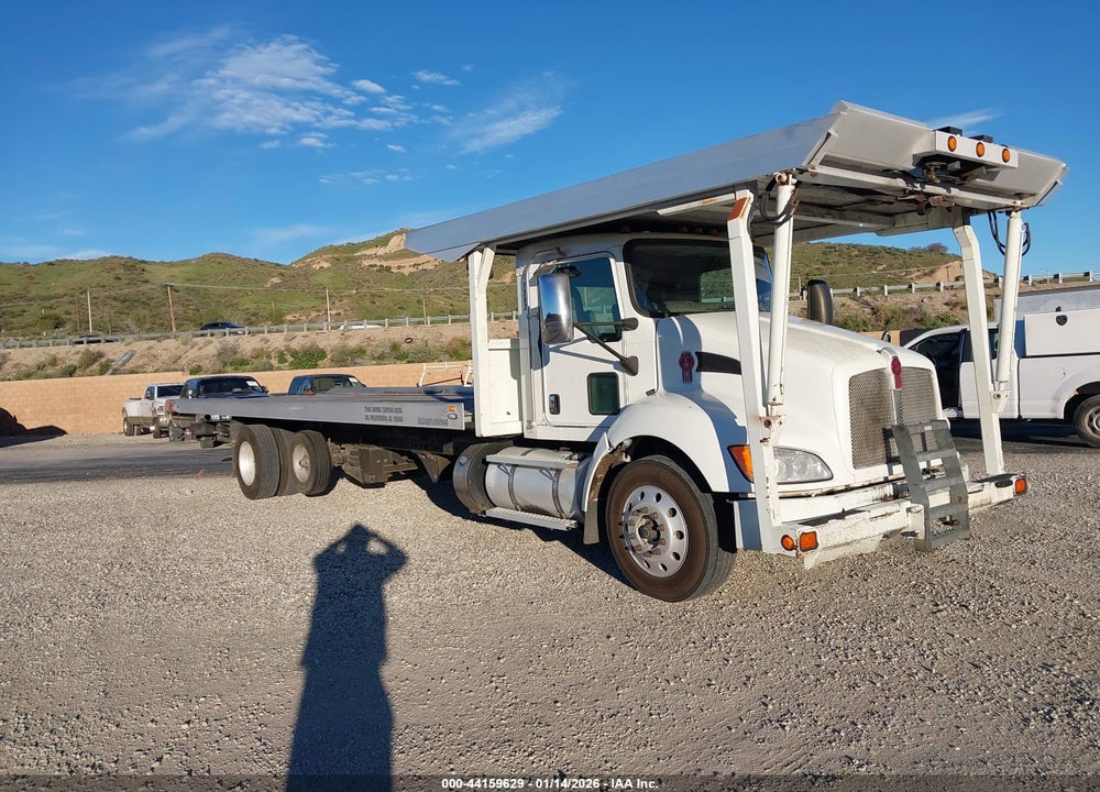 2013 KENWORTH CONSTRUCTION T370 VIN: 2NKHHN7XXDM367202