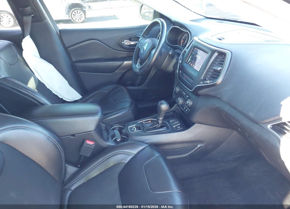 2019 JEEP CHEROKEE LATITUDE PLUS FWD VIN: 1C4PJLLB1KD222875