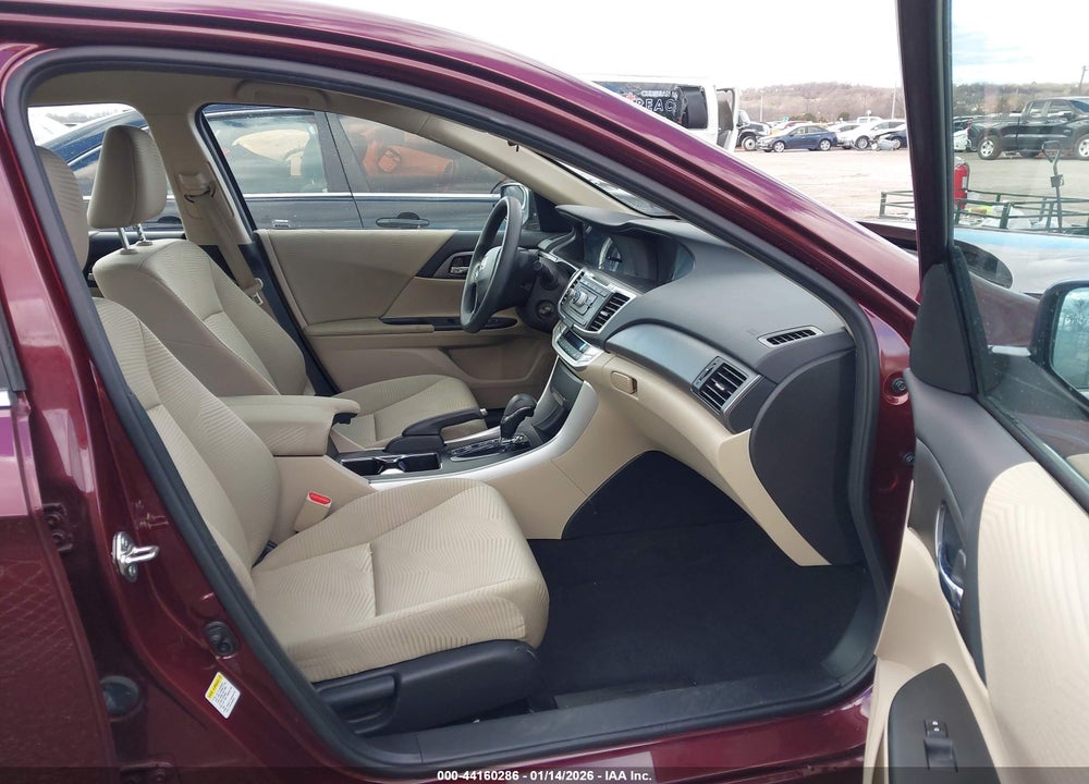 2015 HONDA ACCORD VIN: 1HGCR2F39FA201030