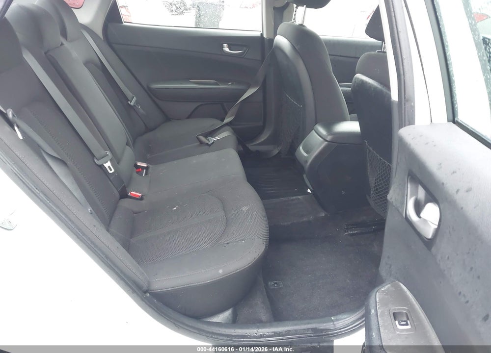 2019 KIA OPTIMA LX VIN: 5XXGT4L36KG276753