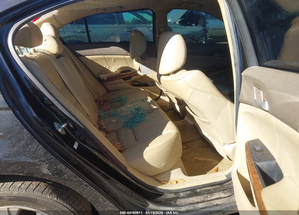 2010 HONDA ACCORD 2.4 EX-L VIN: 1HGCP2F86AA052442