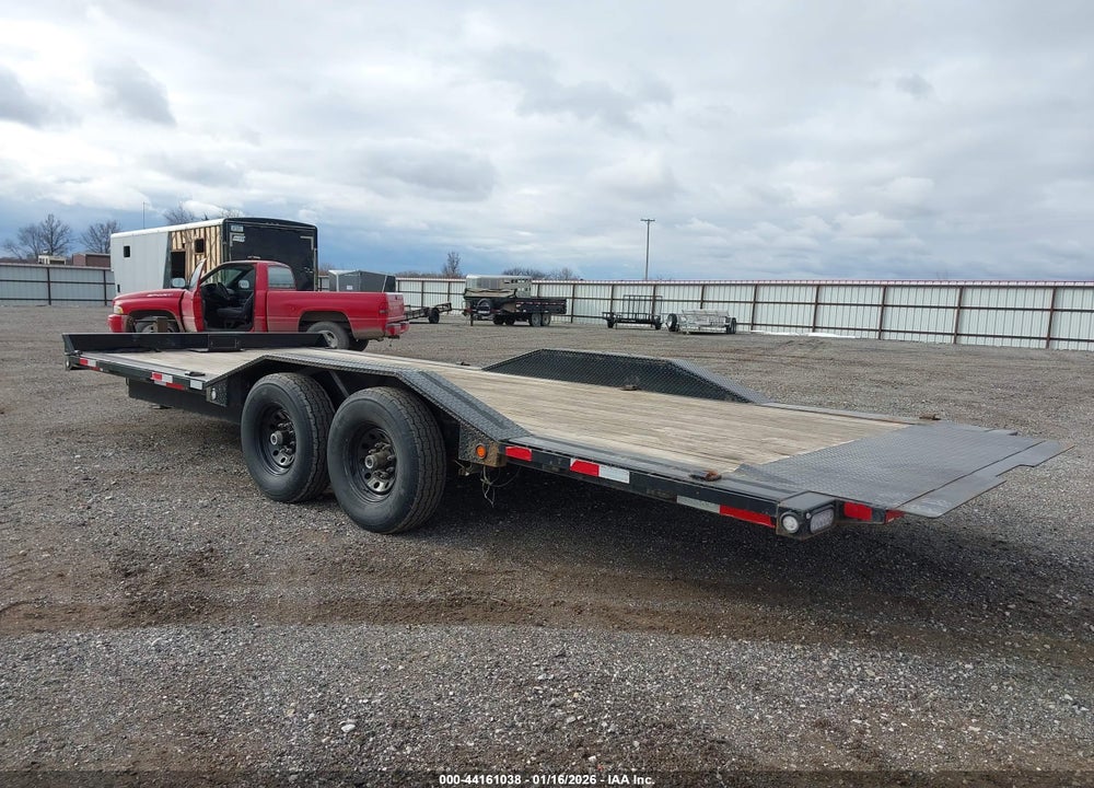 2025 TRAILER MAXEY 22' CAR FLATBED VIN: 5R8BC2229SM119017