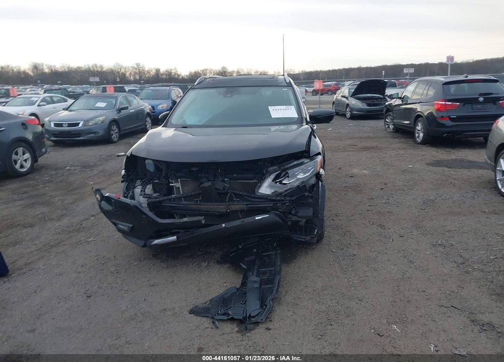 2017 NISSAN ROGUE SL VIN: 5N1AT2MV1HC833468