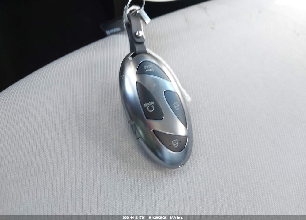 2026 HYUNDAI TUCSON SEL VIN: 5NMJBCDE1TH656847