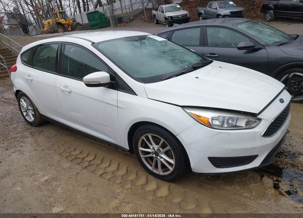 2016 FORD FOCUS SE VIN: 1FADP3K22GL204262