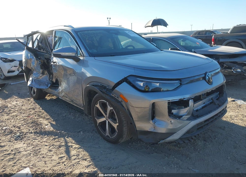 2025 VOLKSWAGEN TIGUAN 2.0T SE VIN: 3VVFR7RM3SM027368