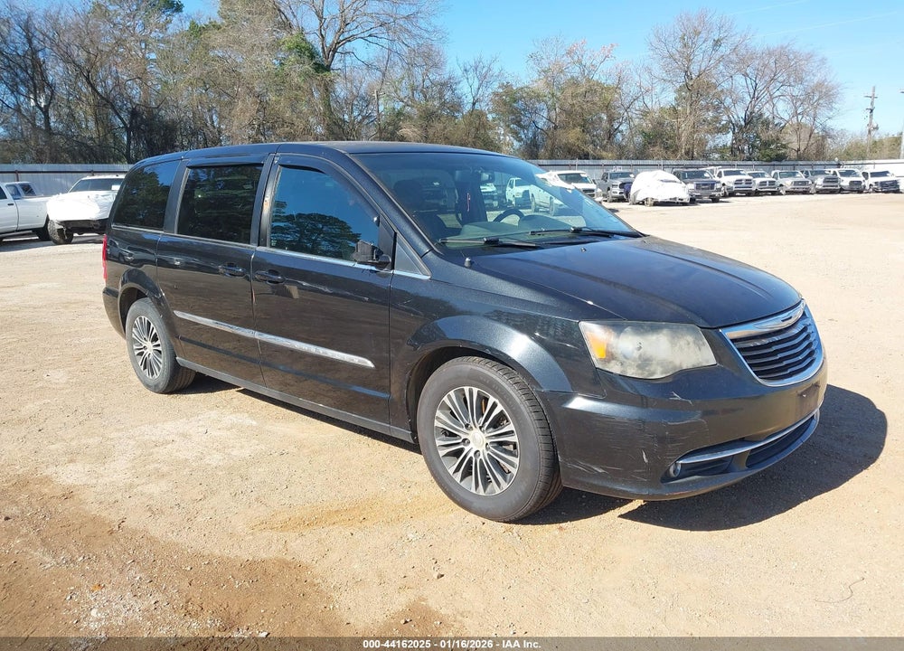2014 CHRYSLER TOWN & COUNTRY S VIN: 2C4RC1HGXER303936