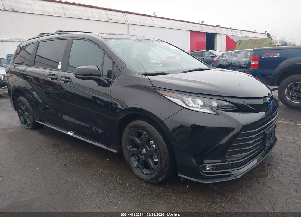 2025 TOYOTA SIENNA WOODLAND EDITION VIN: 5TDCSKFC1SS163180