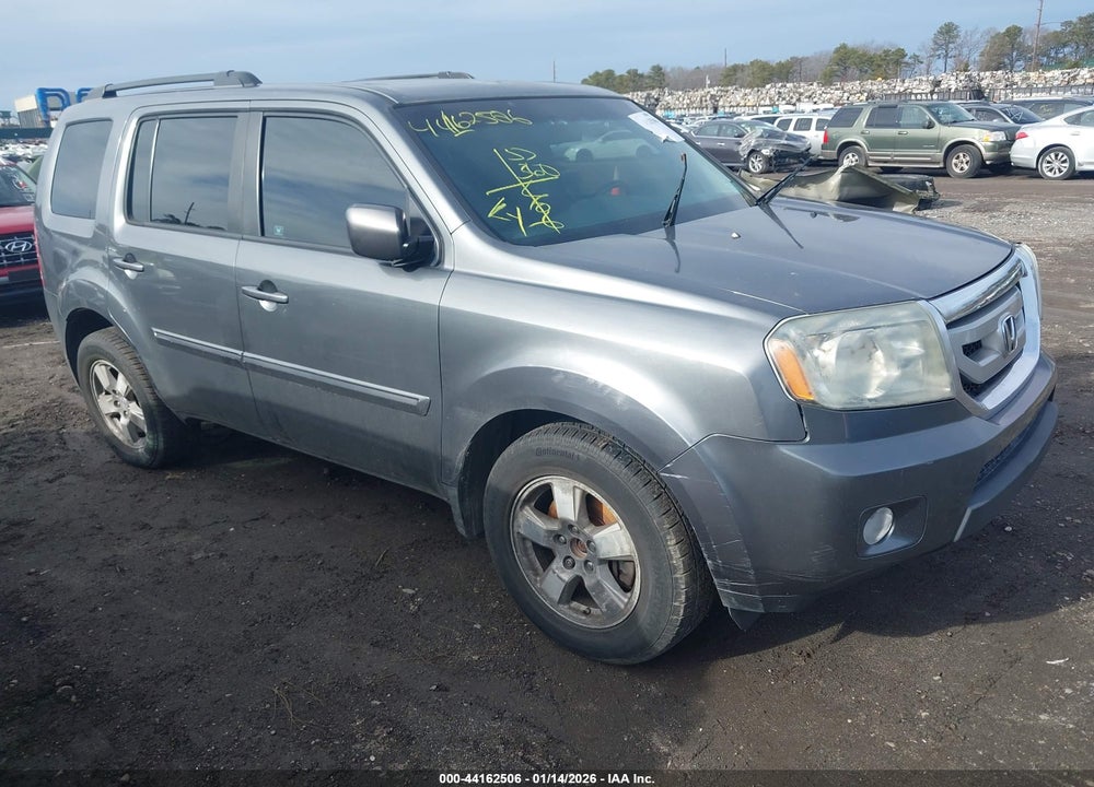 2011 HONDA PILOT EX-L VIN: 5FNYF4H50BB016101