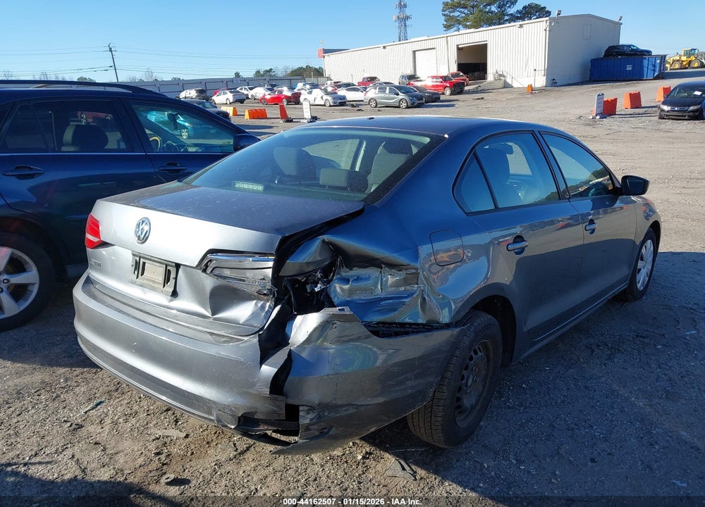 2015 VOLKSWAGEN JETTA 2.0L S VIN: 3VW2K7AJ3FM333363