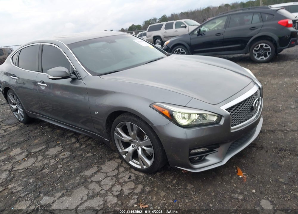2017 INFINITI Q70 3.7 VIN: JN1BY1AP4HM740516