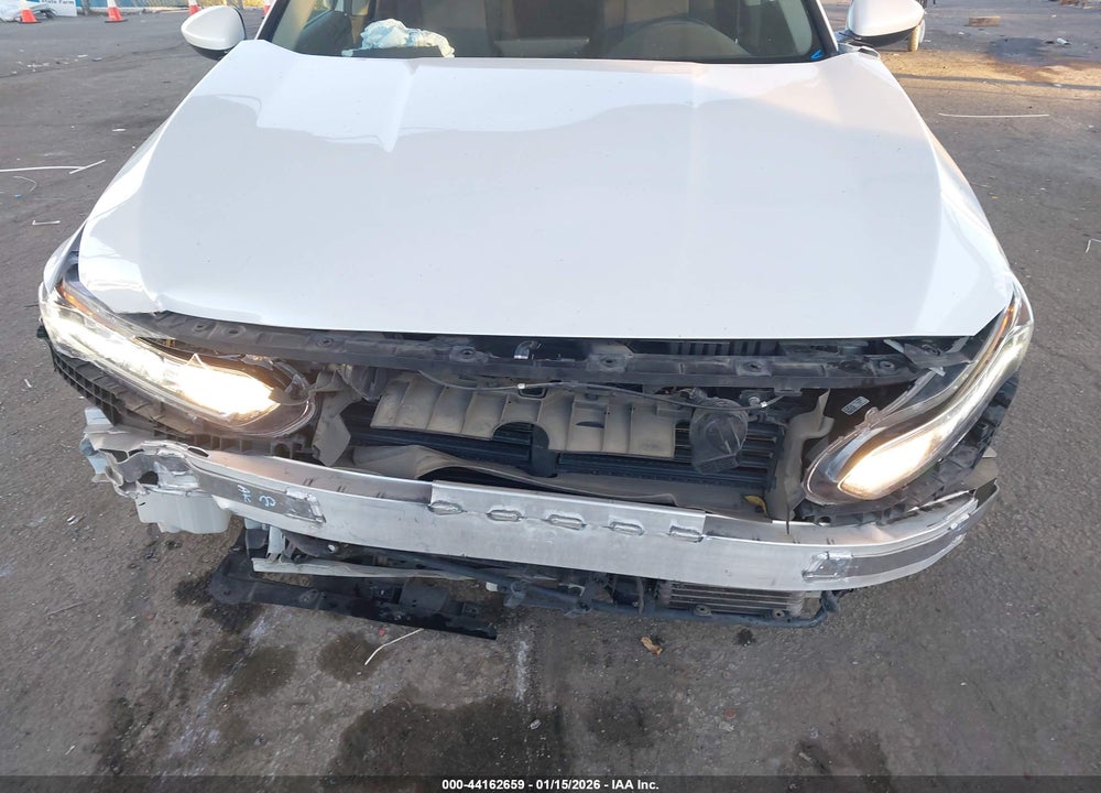 2020 HONDA ACCORD HYBRID VIN: 1HGCV3F13LA018556