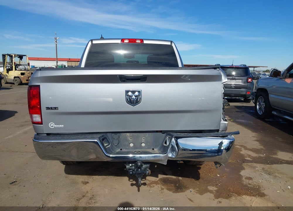 2022 RAM 1500 CLASSIC SLT  4X2 5'7 BOX VIN: 1C6RR6LG1NS198129