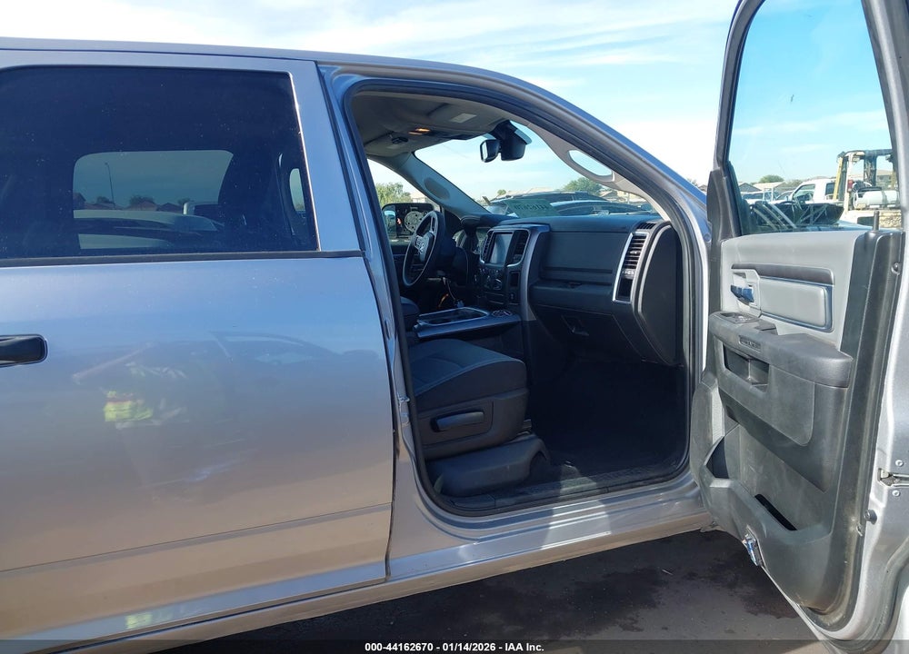 2022 RAM 1500 CLASSIC SLT  4X2 5'7 BOX VIN: 1C6RR6LG1NS198129