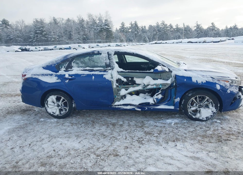 2022 KIA FORTE LXS VIN: 3KPF24AD2NE499847
