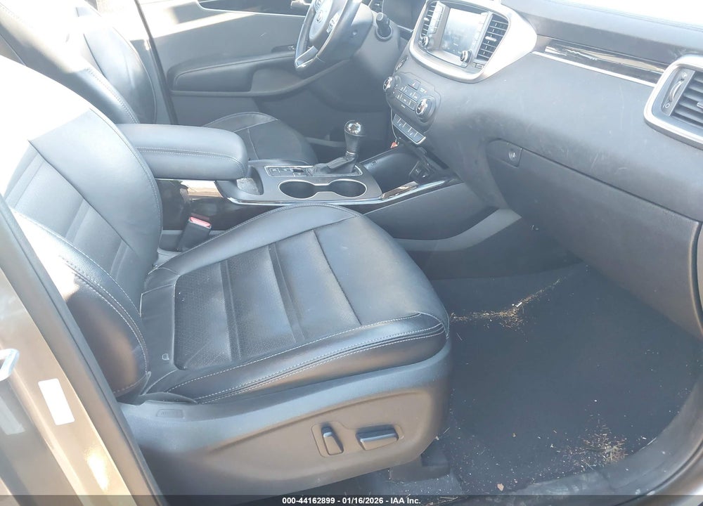 2017 KIA SORENTO 3.3L EX VIN: 5XYPHDA56HG313780