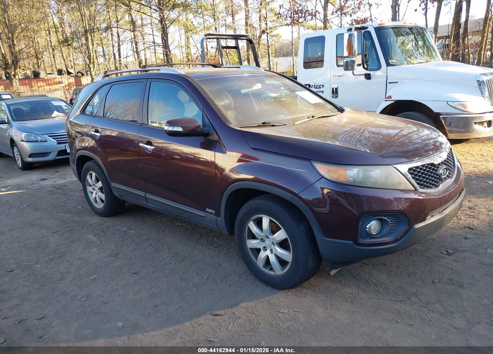 2012 KIA SORENTO LX VIN: 5XYKTDA64CG202204