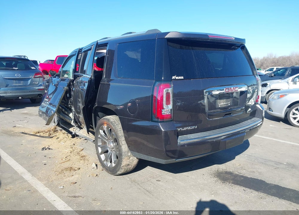 2016 GMC YUKON DENALI VIN: 1GKS2CKJ9GR332717