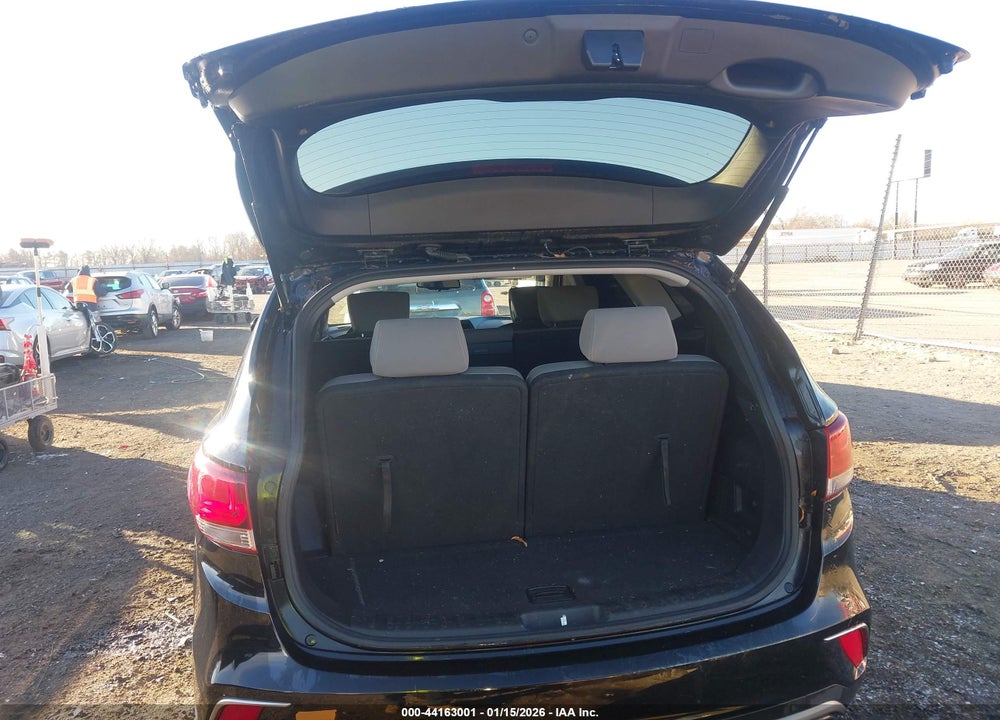 2018 HYUNDAI SANTA FE VIN: KM8SM4HF1JU292292