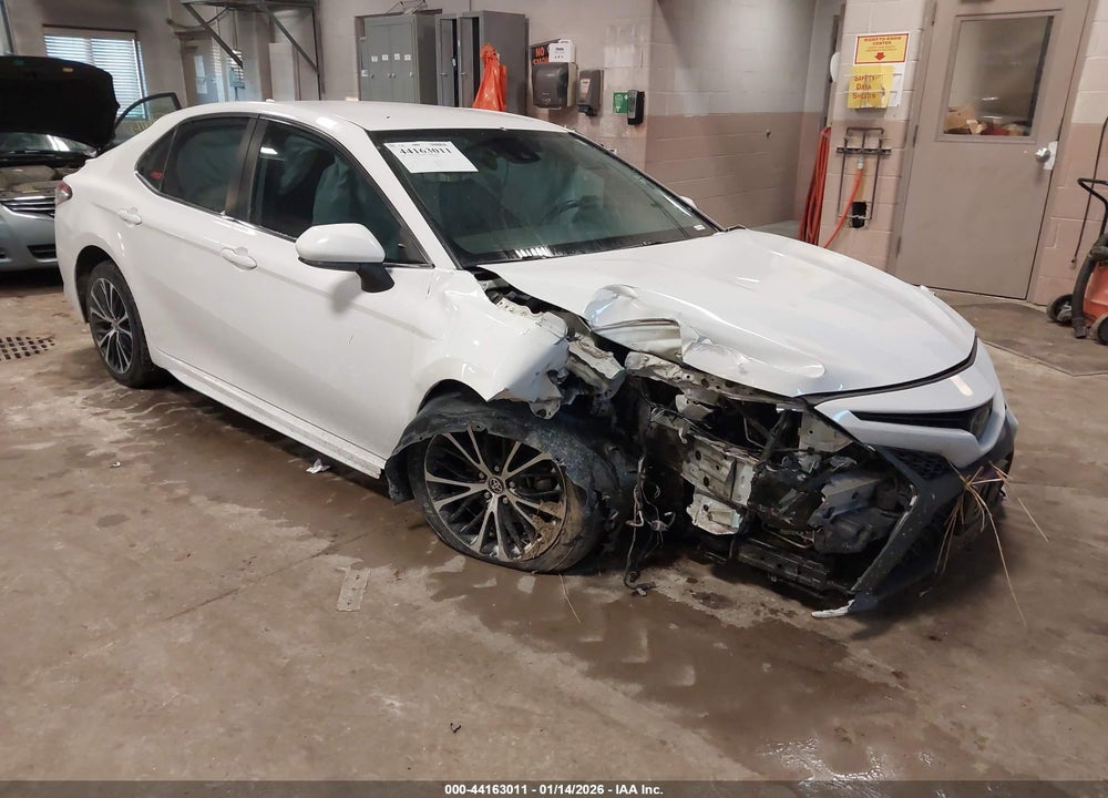 2020 TOYOTA CAMRY SE VIN: 4T1G11AK1LU369895