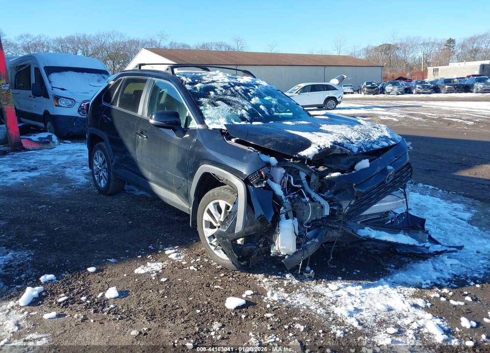 2024 TOYOTA RAV4 XLE PREMIUM VIN: 2T3A1RFV6RC402947