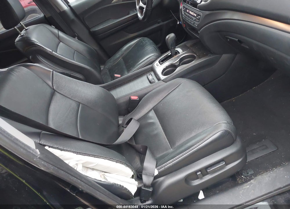 2020 HONDA PILOT 2WD EX-L VIN: 5FNYF5H54LB024001