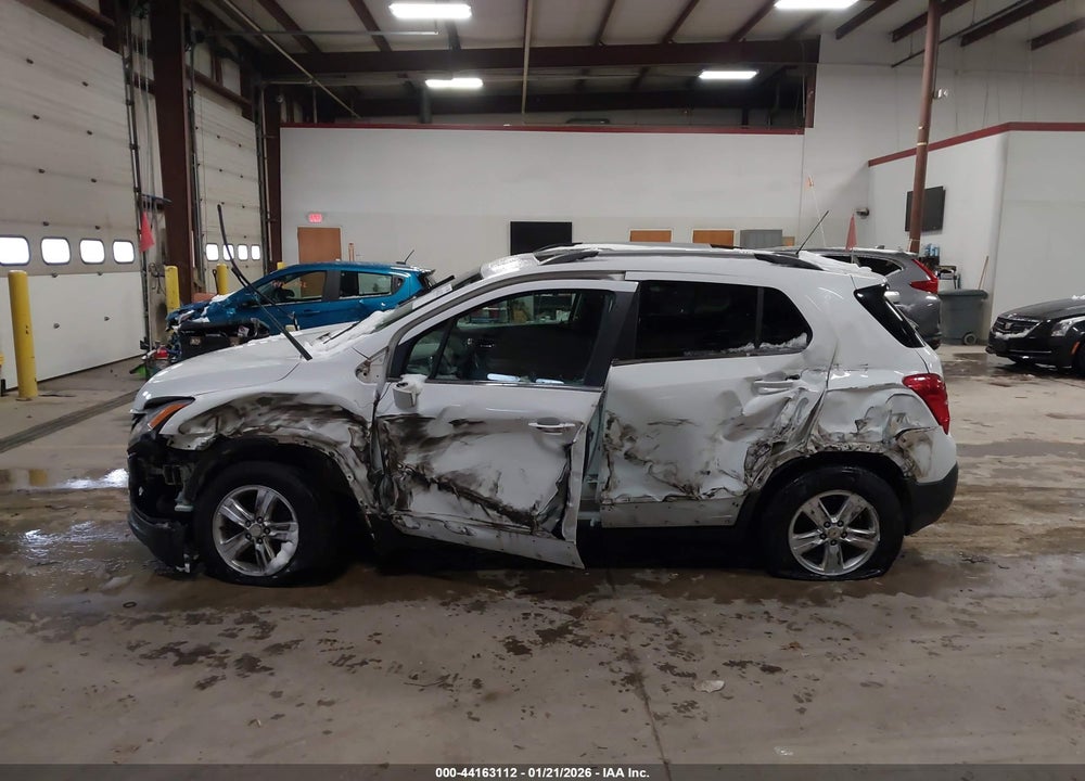 2015 CHEVROLET TRAX LT VIN: 3GNCJRSB1FL251593