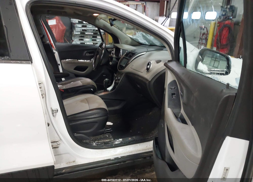 2015 CHEVROLET TRAX LT VIN: 3GNCJRSB1FL251593