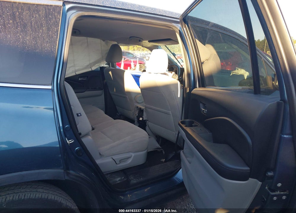 2017 HONDA PILOT EX VIN: 5FNYF5H30HB012501