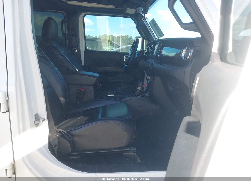 2021 JEEP WRANGLER UNLIMITED SAHARA ALTITUDE 4X4 VIN: 1C4HJXEG8MW600007