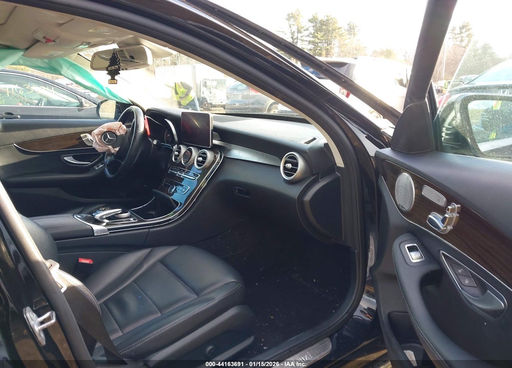 2017 MERCEDES-BENZ C 300 4MATIC VIN: 55SWF4KB9HU210235