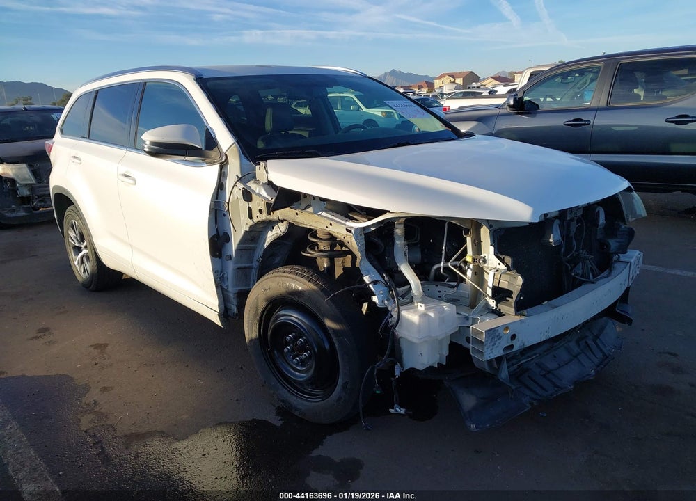 2016 TOYOTA HIGHLANDER XLE V6 VIN: 5TDKKRFH5GS140265