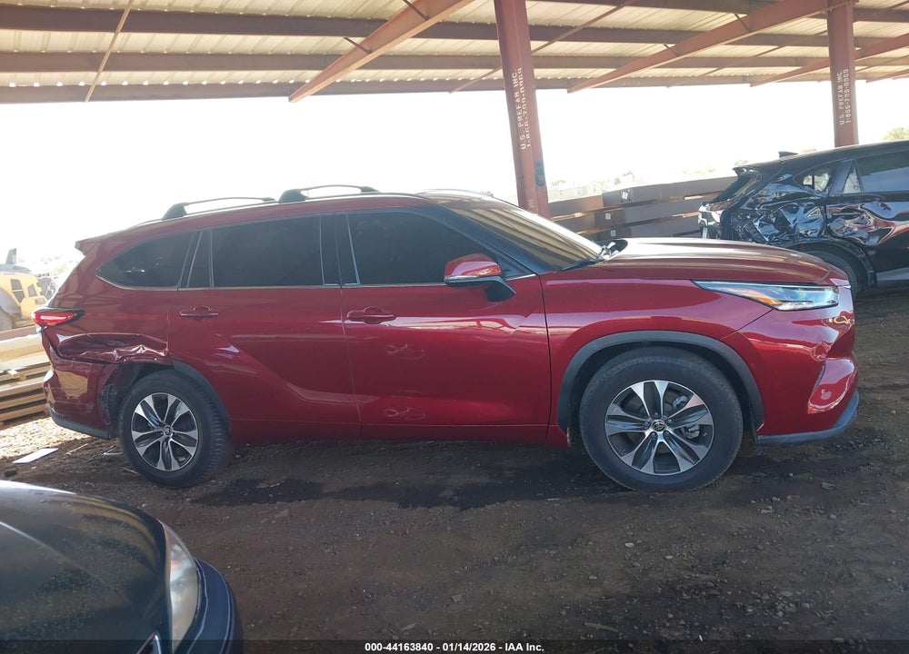 2021 TOYOTA HIGHLANDER XLE VIN: 5TDHZRAH3MS075974