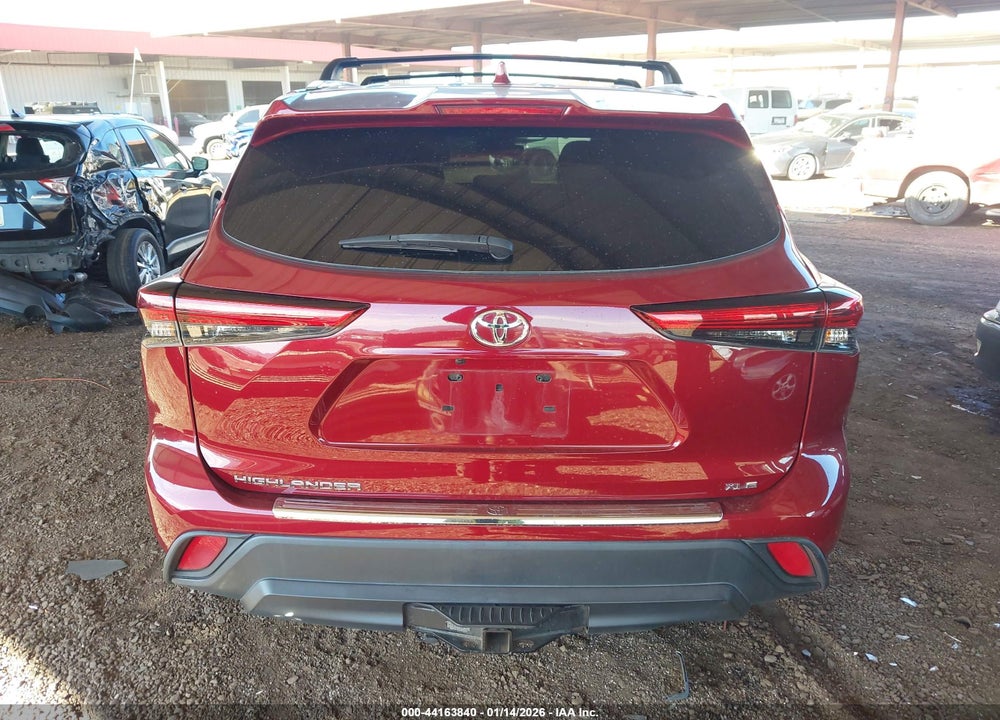 2021 TOYOTA HIGHLANDER XLE VIN: 5TDHZRAH3MS075974