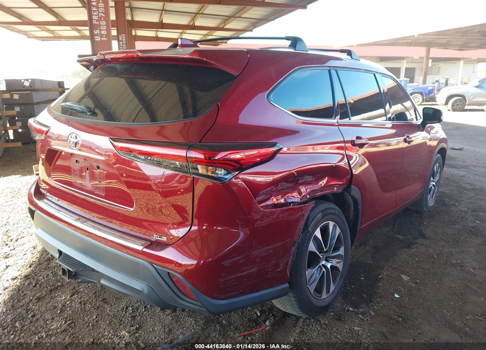 2021 TOYOTA HIGHLANDER XLE VIN: 5TDHZRAH3MS075974