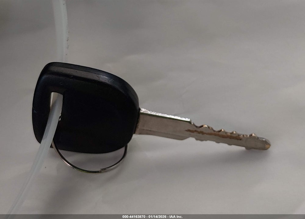 2011 MAZDA 3 I SPORT VIN: JM1BL1UF1B1382590