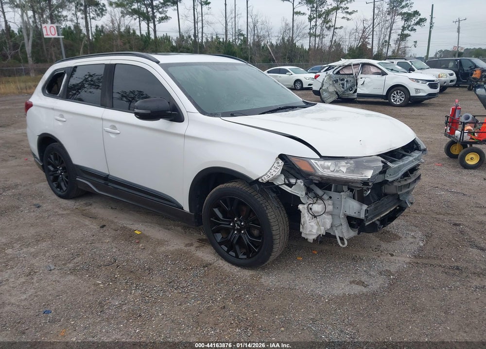 2018 MITSUBISHI OUTLANDER LE VIN: JA4AD3A34JZ033187